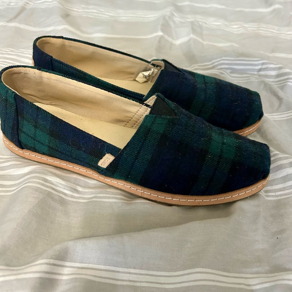 Tom’s Beautiful Plaid Shoes